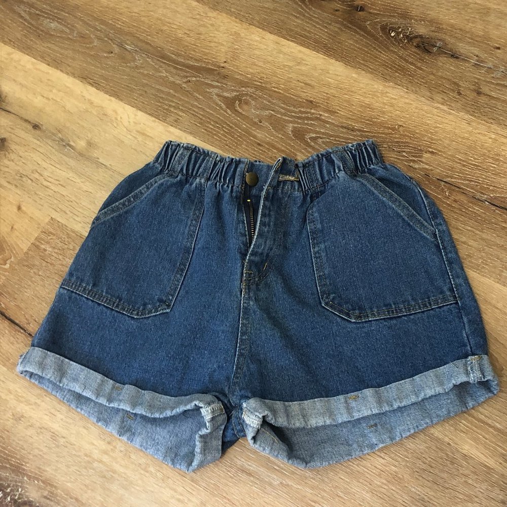 DENIM SHORTS